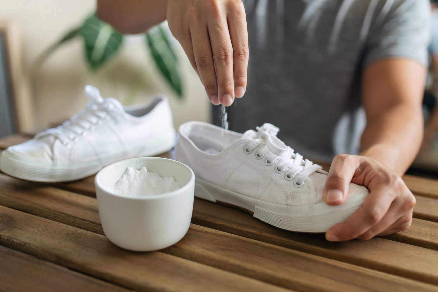 How to Remove Shoe Odor